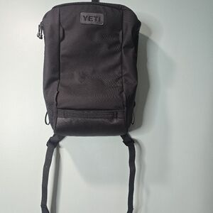 Yeti crossroads 22 Backpack